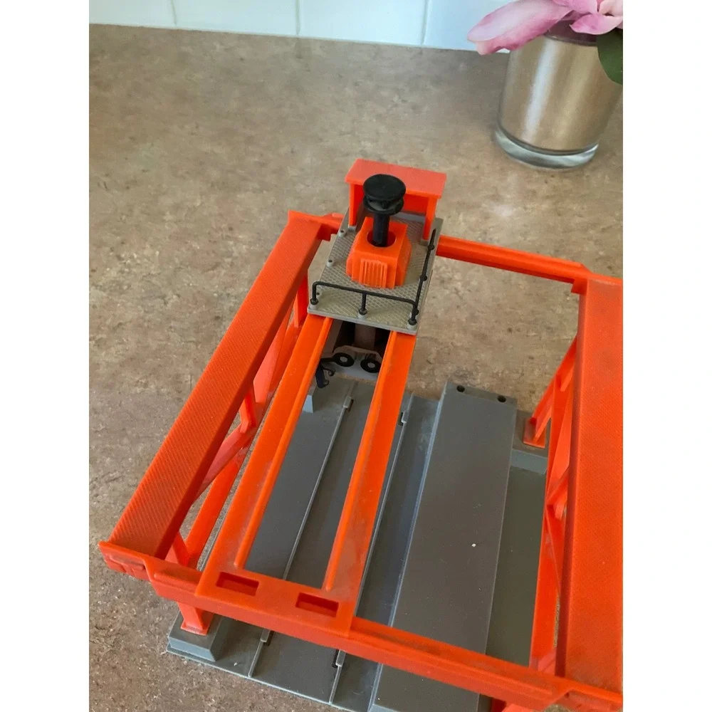 Vintage Tyco HO Scale Train Container Loader Unloader Gantry Crane Accessory